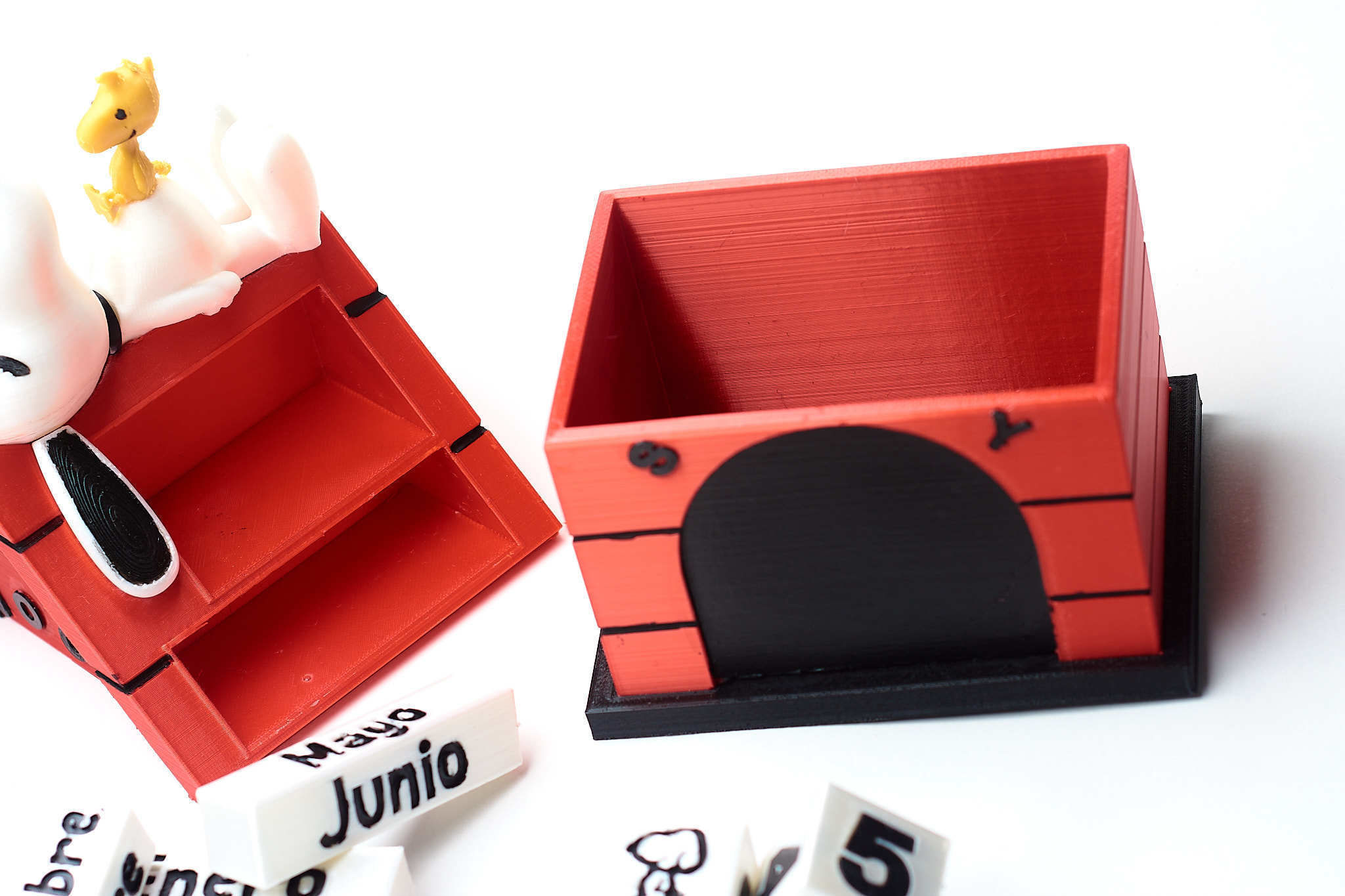 Snoopy and Woodstock Perpetual Desk Calendar 3D print model_2