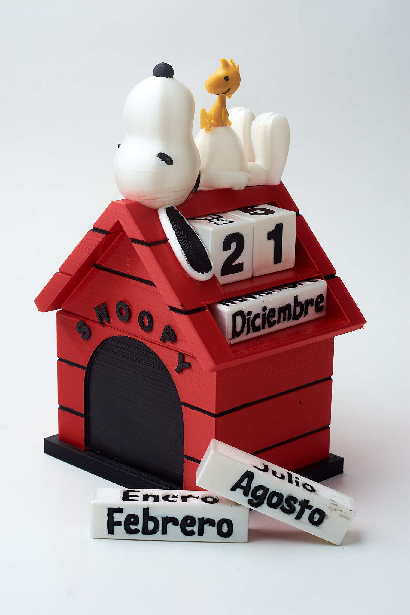 Snoopy and Woodstock Perpetual Desk Calendar 3D print model_1