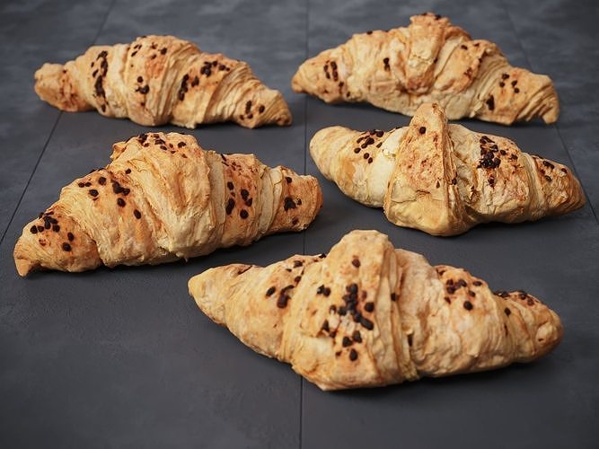 Croissant With Chocolate Chip   3D model 2