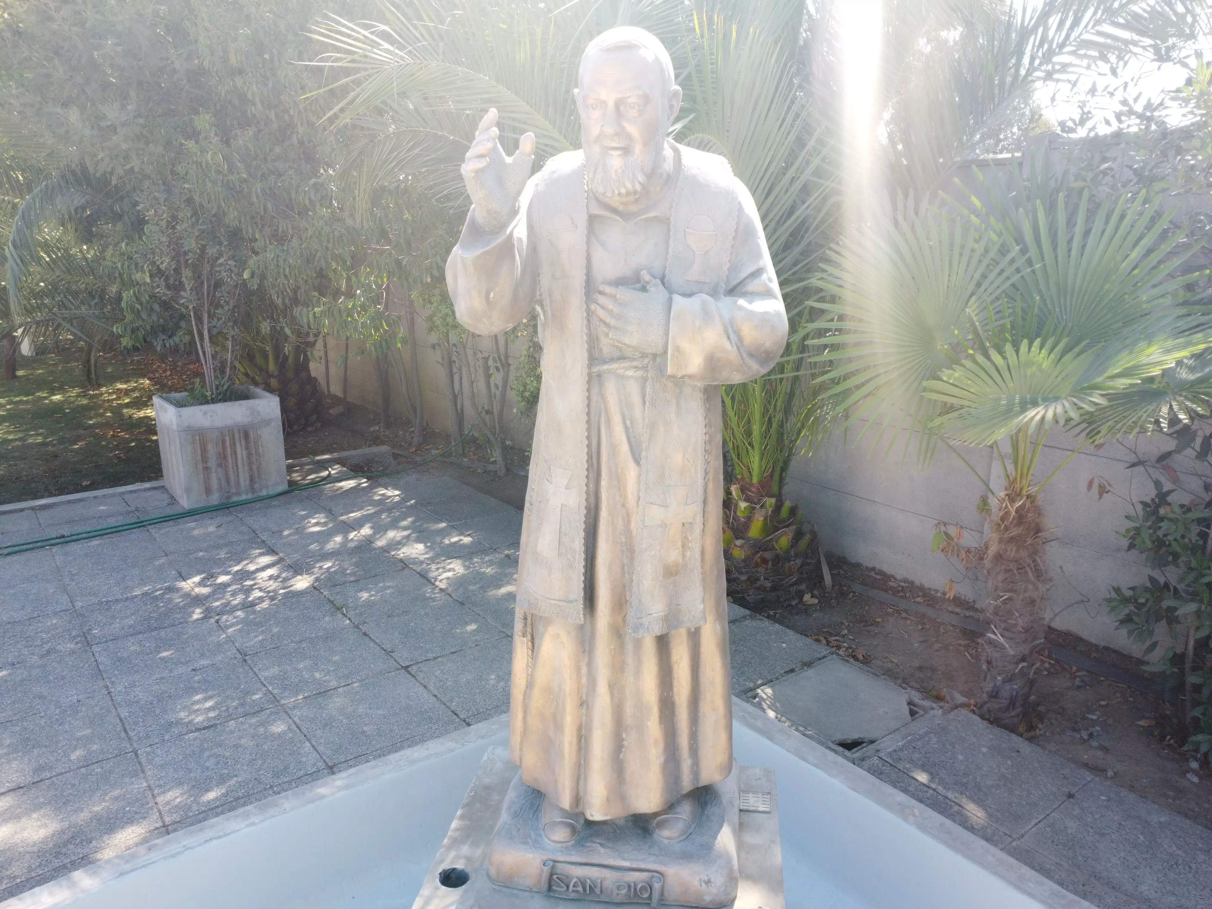 Escultura 3D Padre Pio Ubicado en Chile Region del Maule 3D print model_0