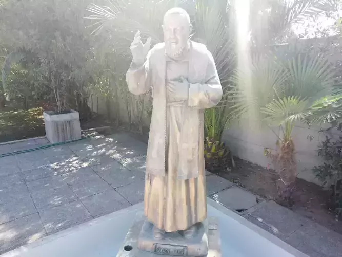 Escultura 3D Padre Pio Ubicado en Chile Region del Maule