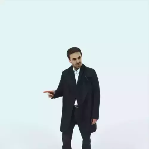 Flow 09G walking Elegant Winter Man