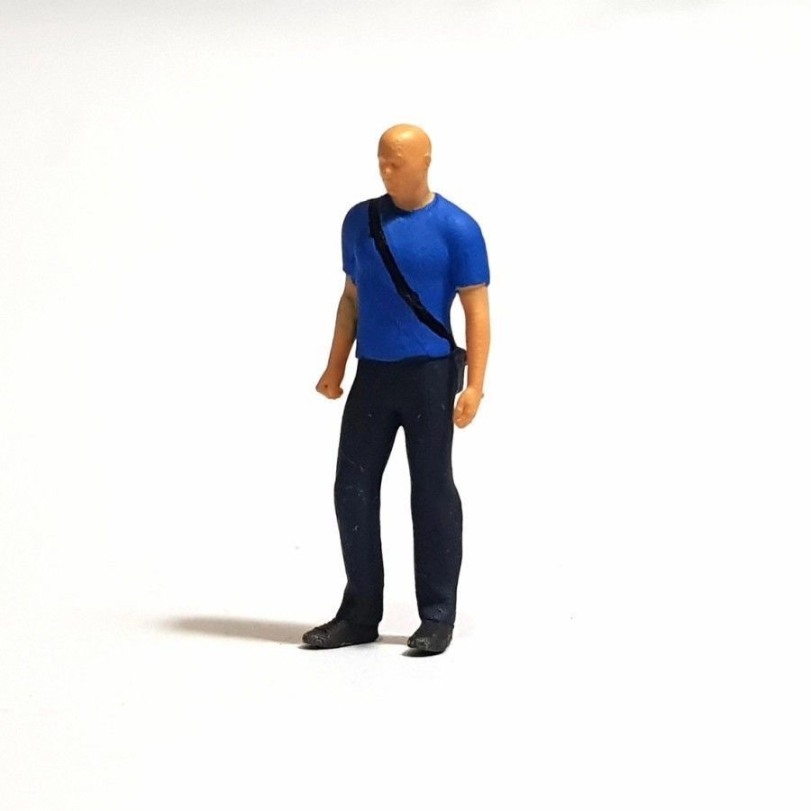 Figure Ardi 610 tall guy skala 1-64 3D print model_1