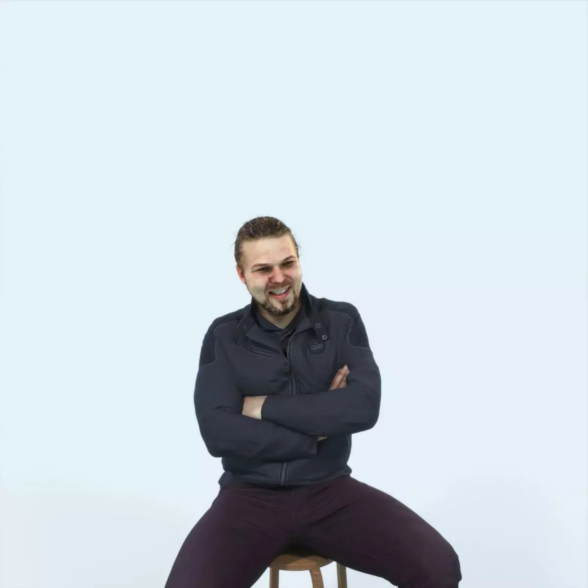 Keen 05I Listening Sitting Casual Man Low-poly 3D model_0