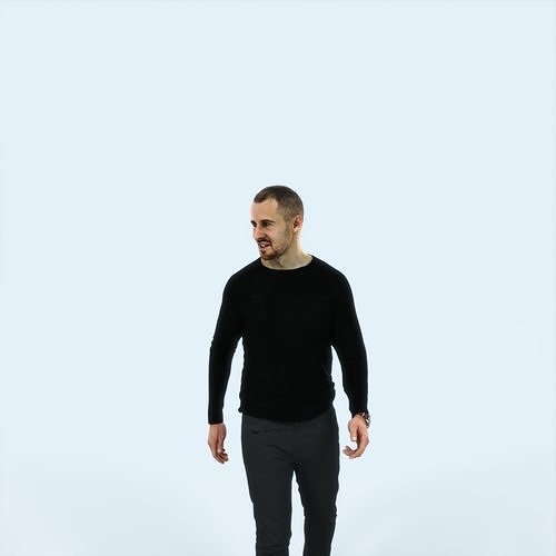 Master 20B Listening walking Casual Man Low-poly 3D model
