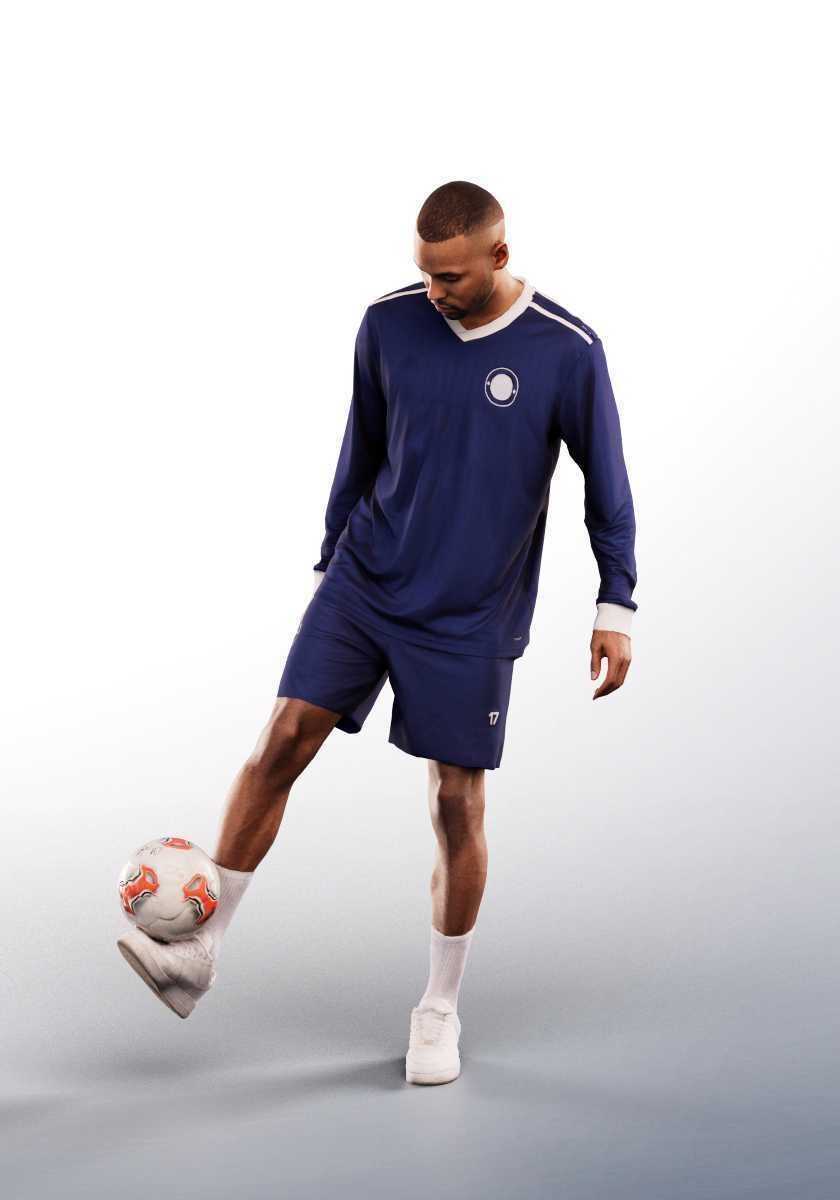 Jonny 12681 - Athletic Black Man Playing Soccer Low-poly 3D model_1