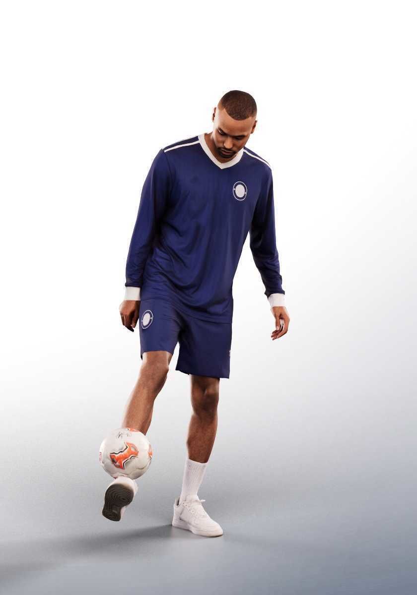 Jonny 12681 - Athletic Black Man Playing Soccer Low-poly 3D model_2