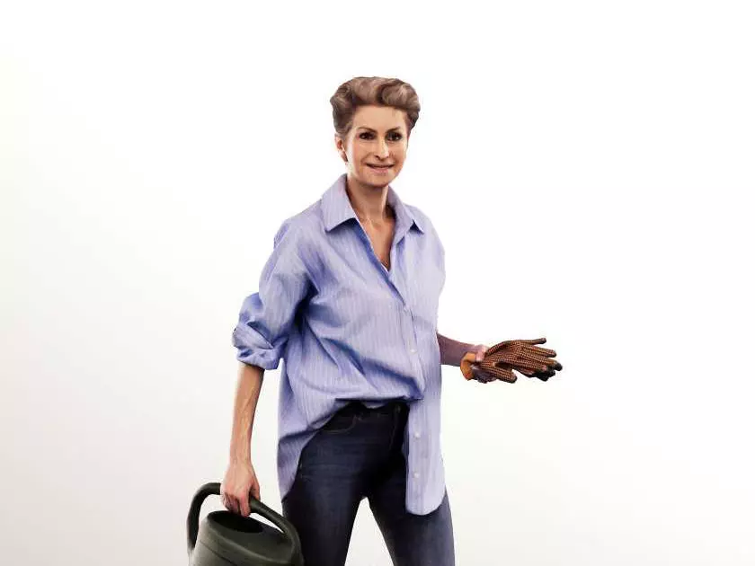 Karin 13615 - Walking Woman With Gardening Tools Low-poly 3D model