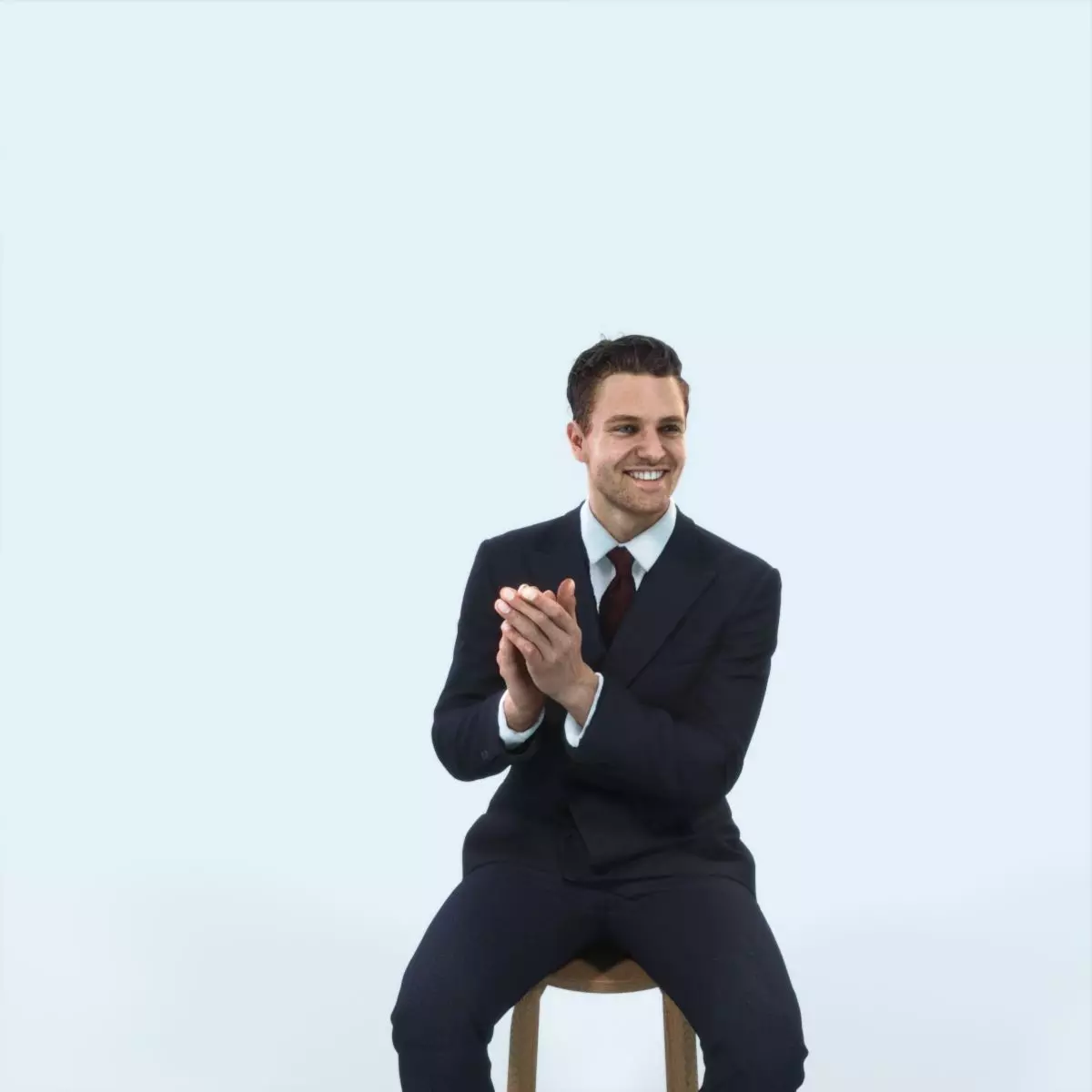 Virtue 13A Clapping Sitting Elegant Man Low-poly 3D model_0