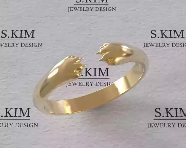 Ring with dog paws and footprints