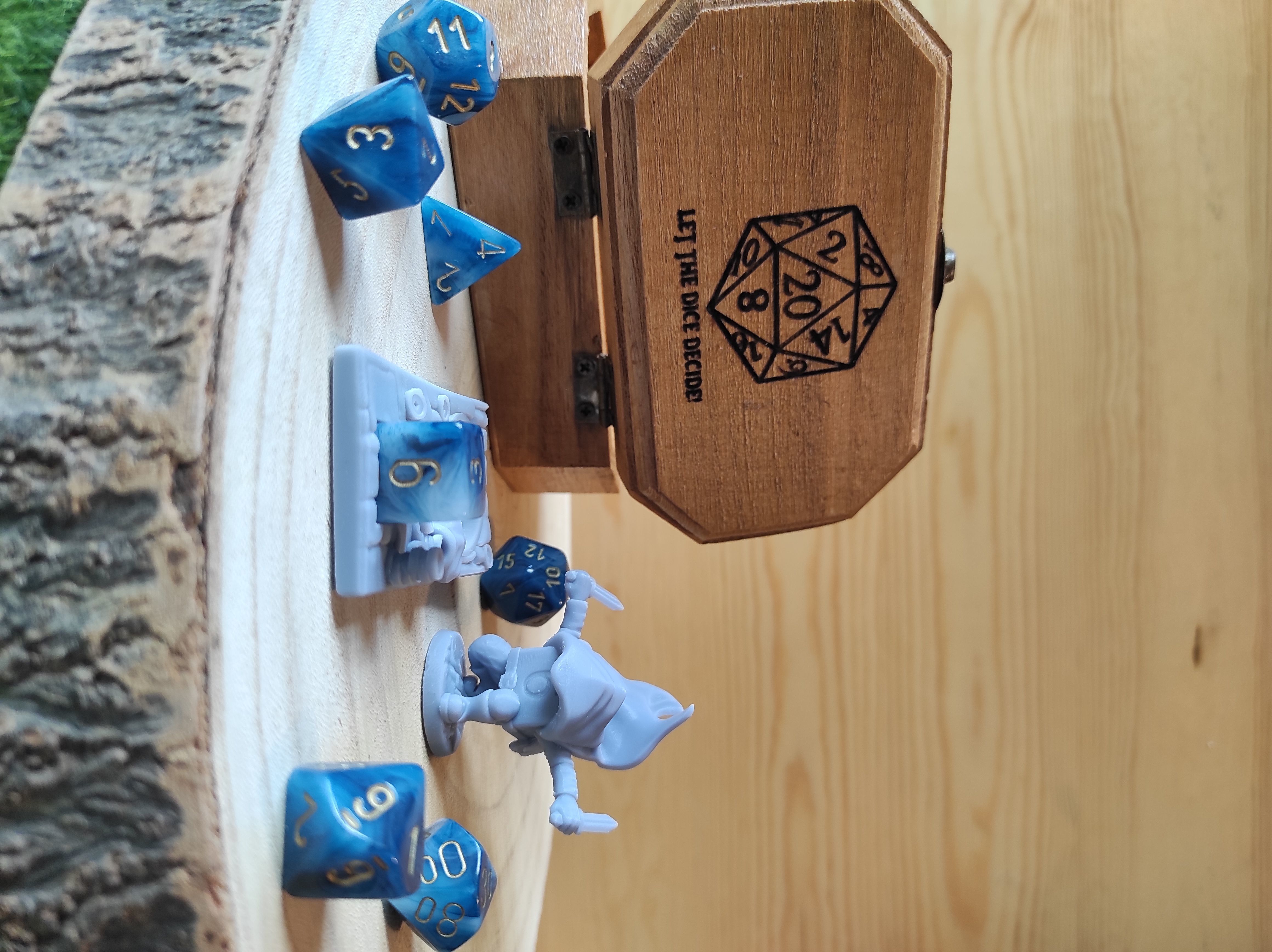 Dice Keepers - D6 Rogue miniature and polyhedral dice stand 3D print model_1