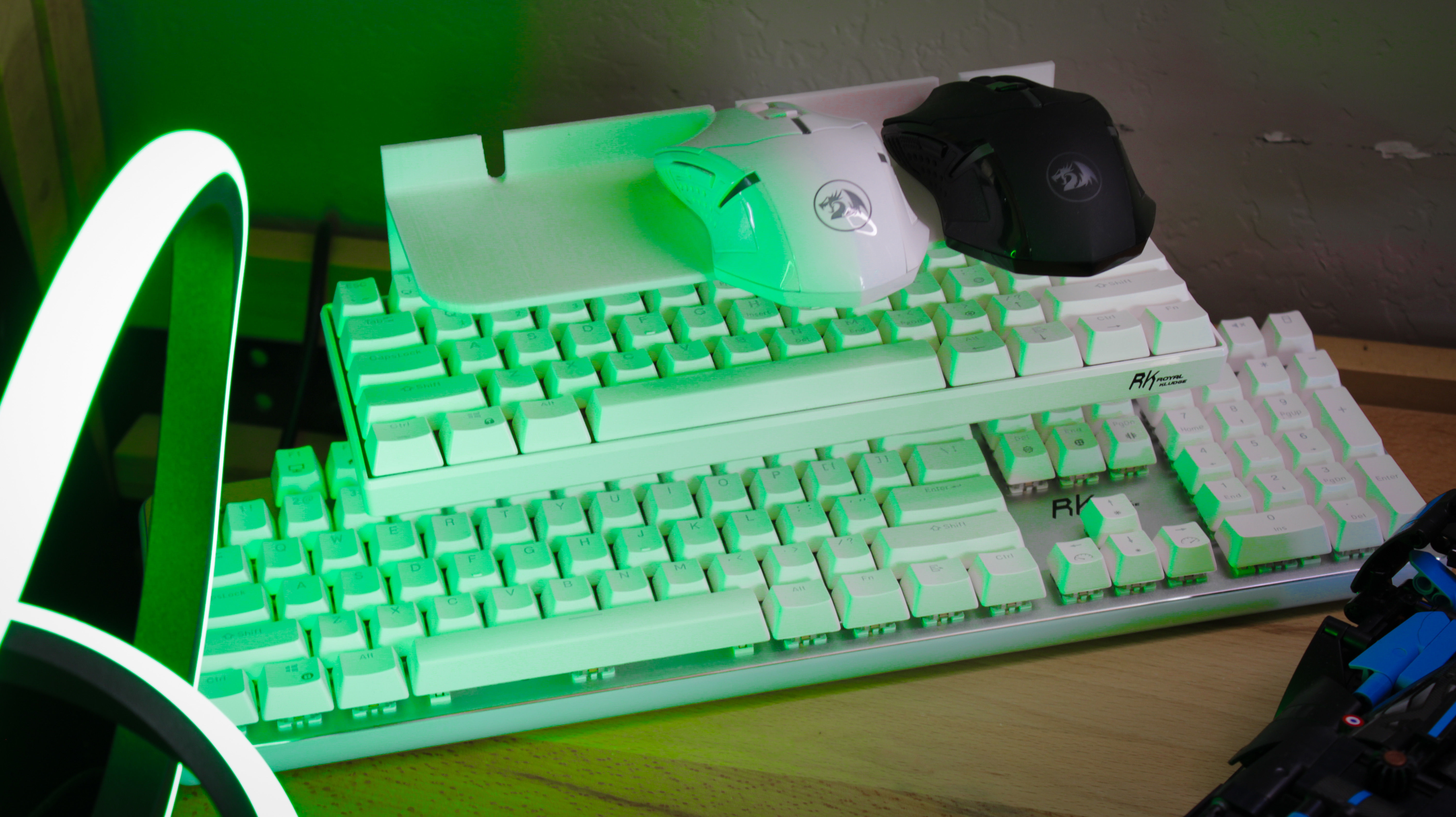 Keyboard and Mouse Desk Stand 3D print model_1