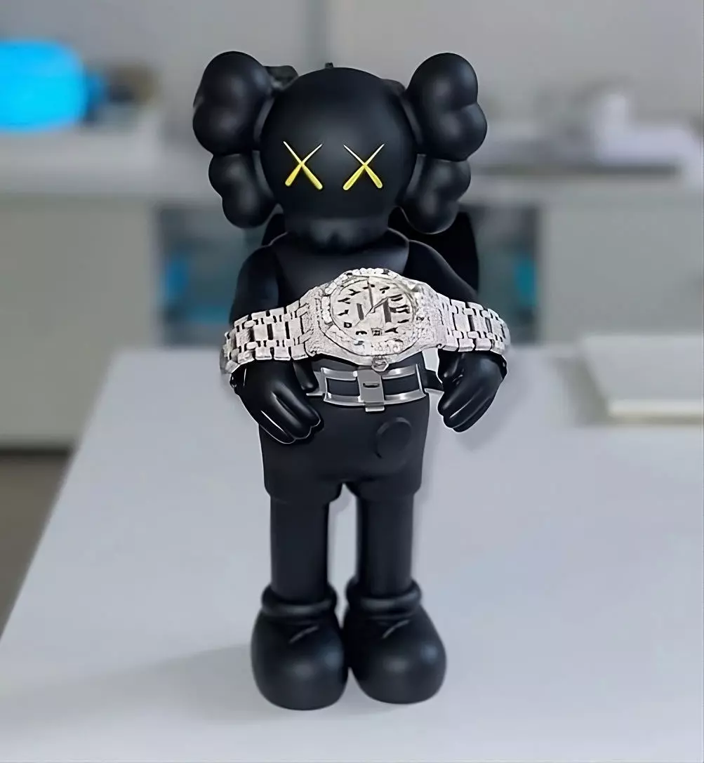 Kaws Watch Stand for Print 3D print model_0