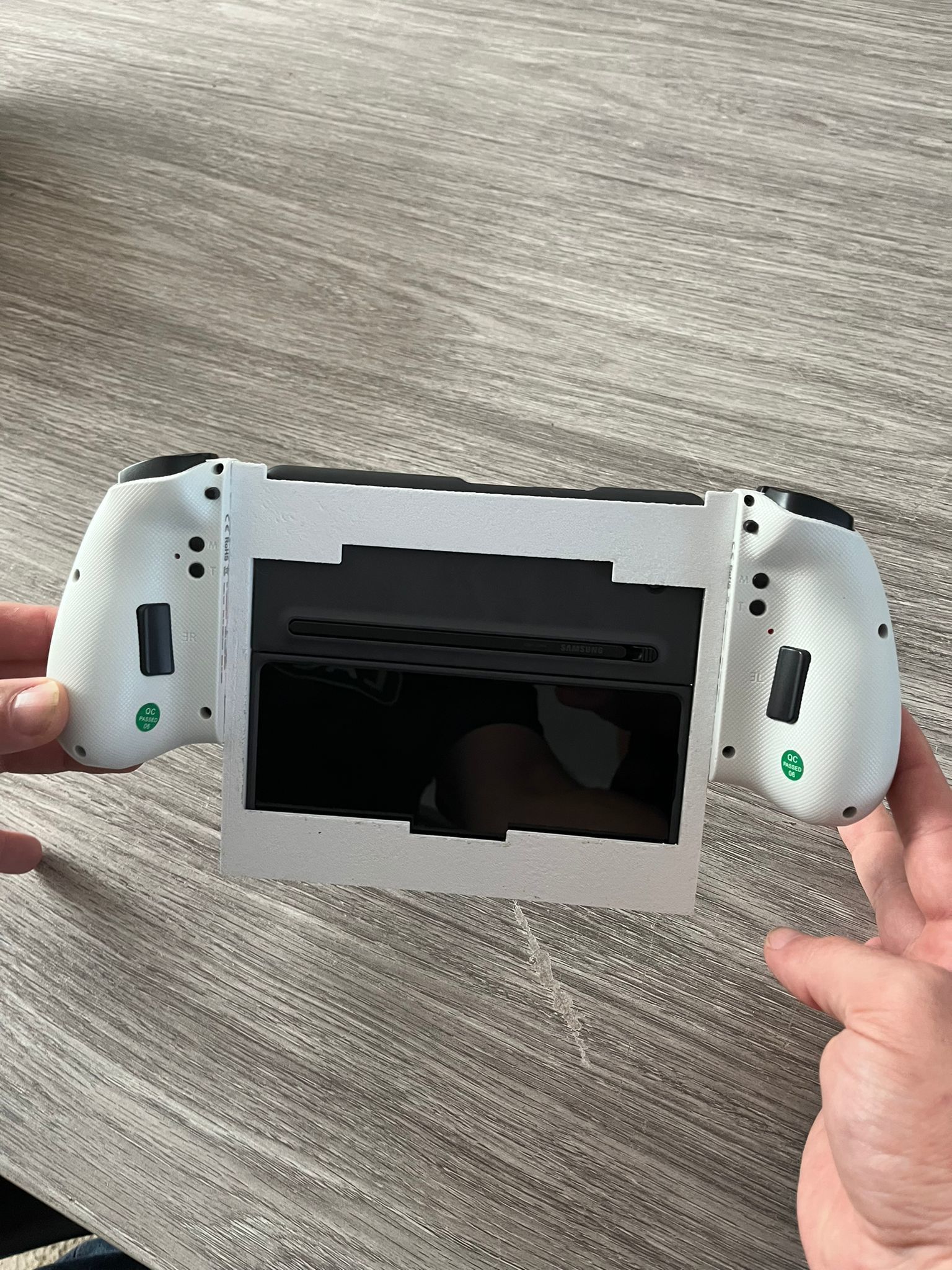 Samsung Fold 5 holder with Switch controllers  3D print model_2
