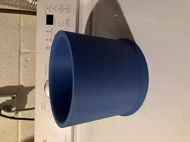 simple versatile flowerpot