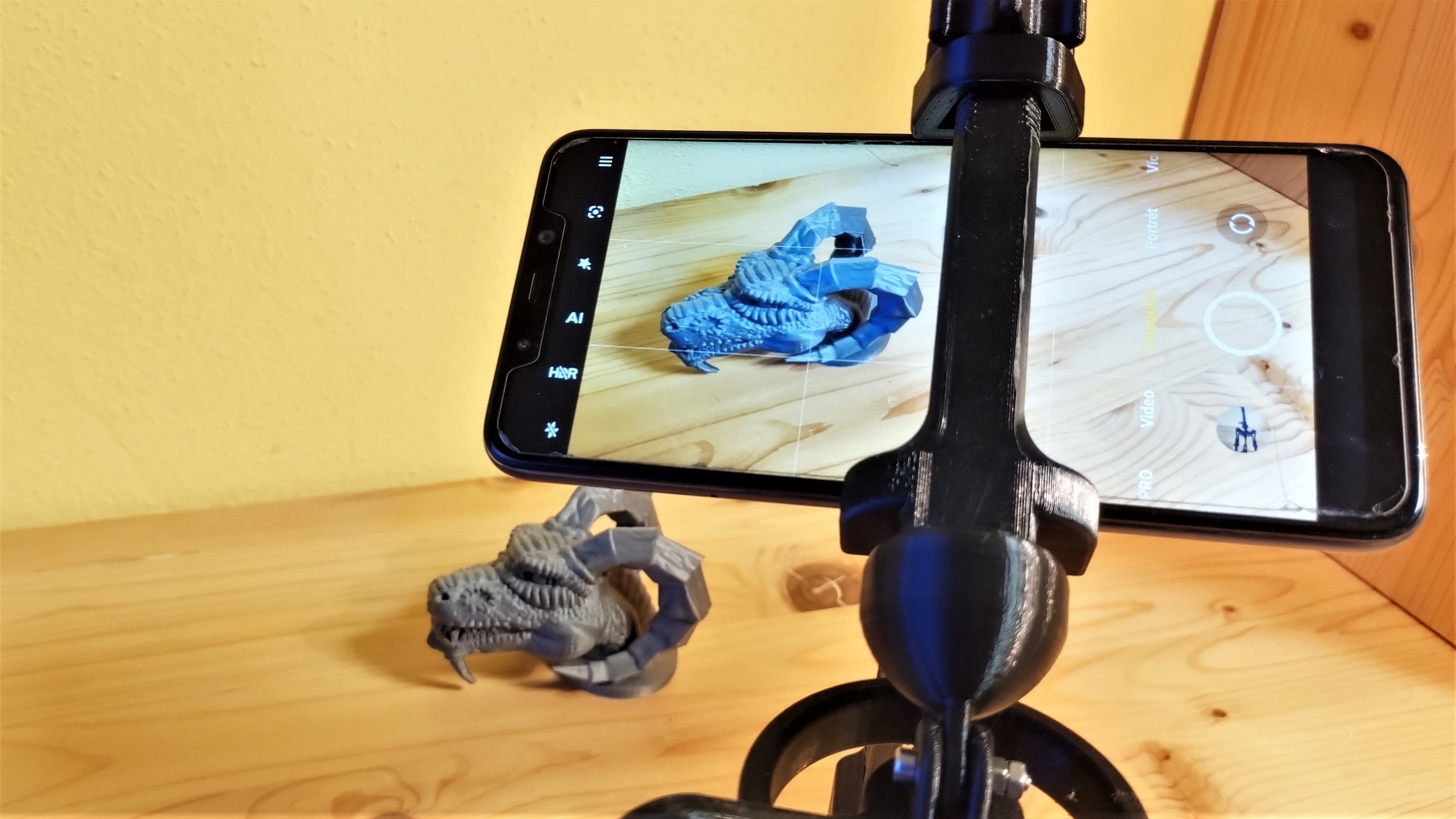 Phone tripod 3D print model_1