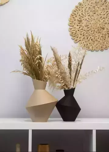 NEFERTITI VASE