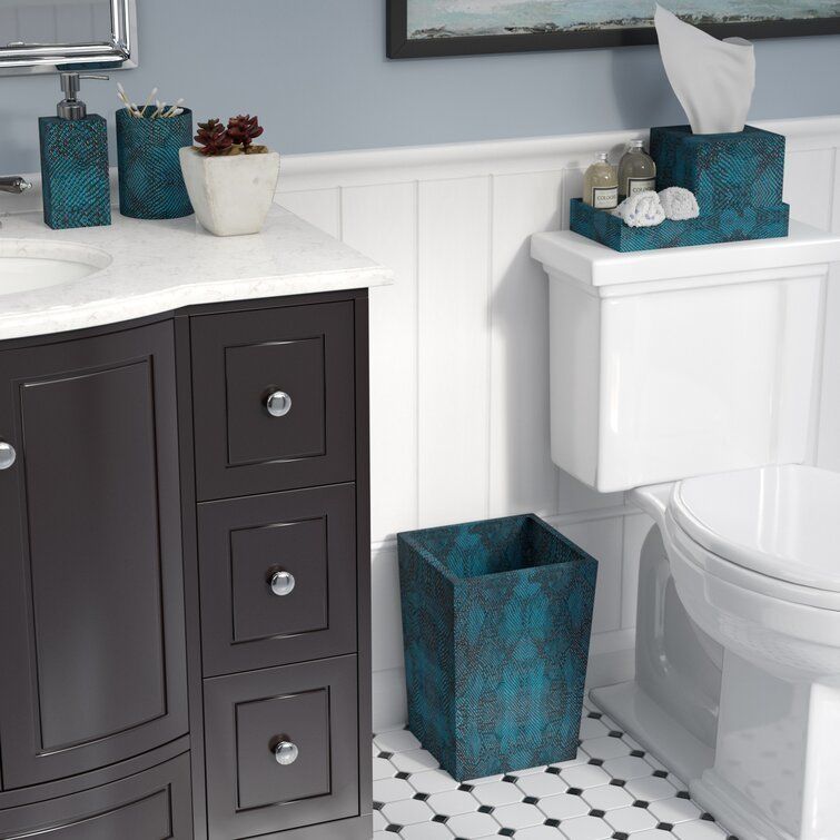 Tyler Genuine Leather Bathroom Accessory Set 3D model_2