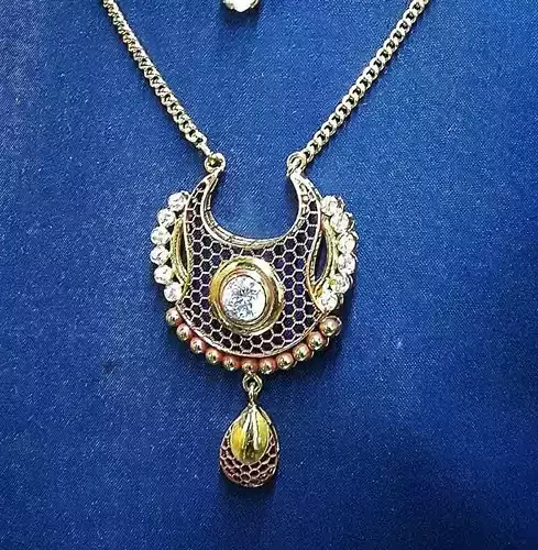 Antique Chain Pendent