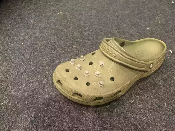 Crocket set adapter for a quarter socket