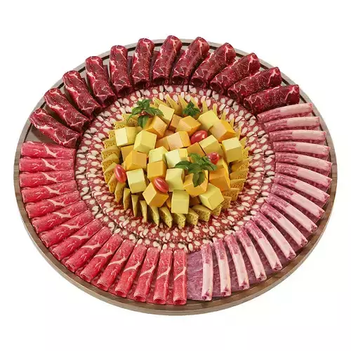 Meat platter with cheese pieces