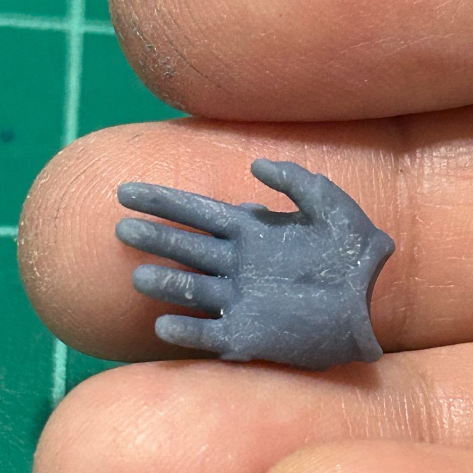 DC MCFARLANE THE BATMAN HAND 3D print model_4