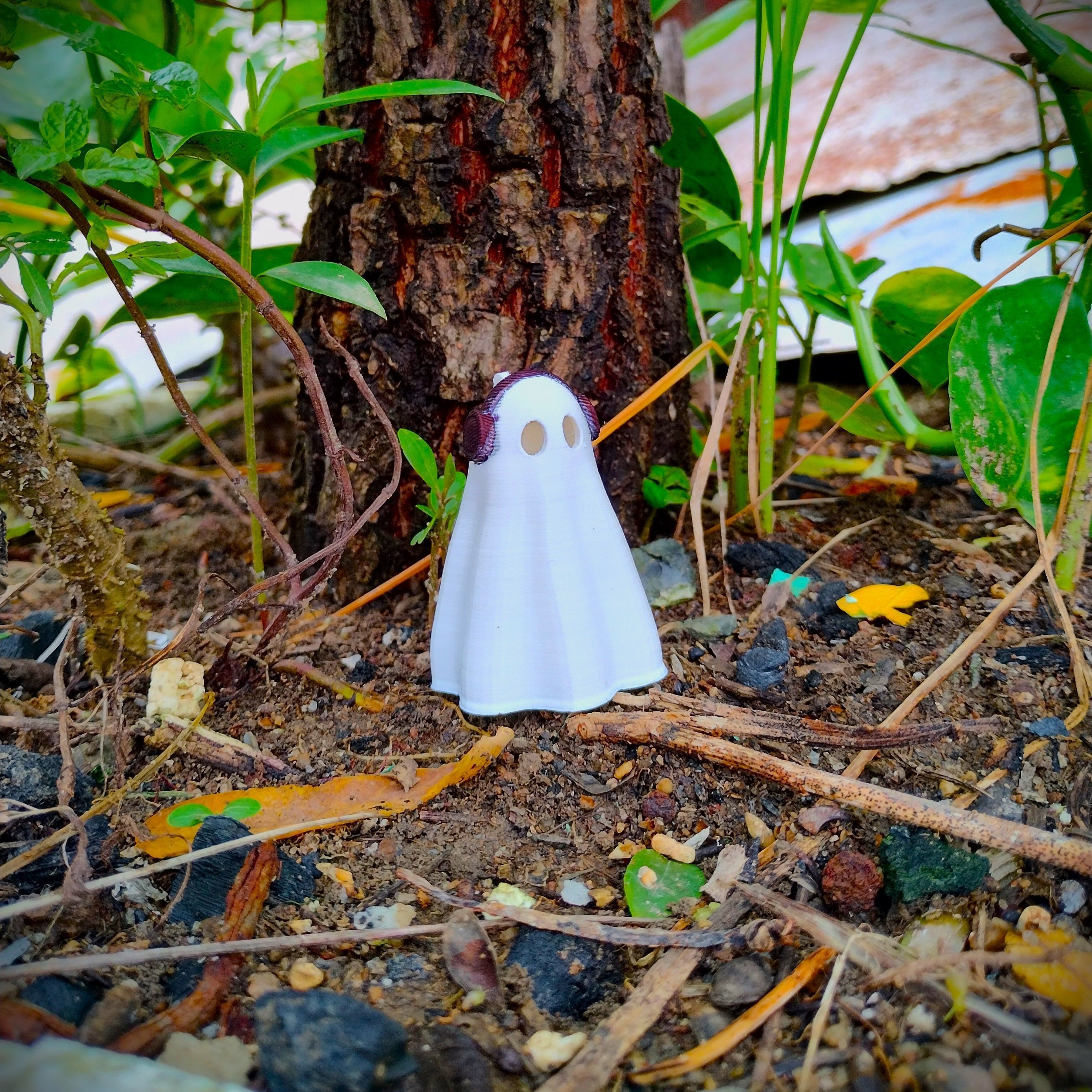 Cute little Music lover Ghost 3D print model_1