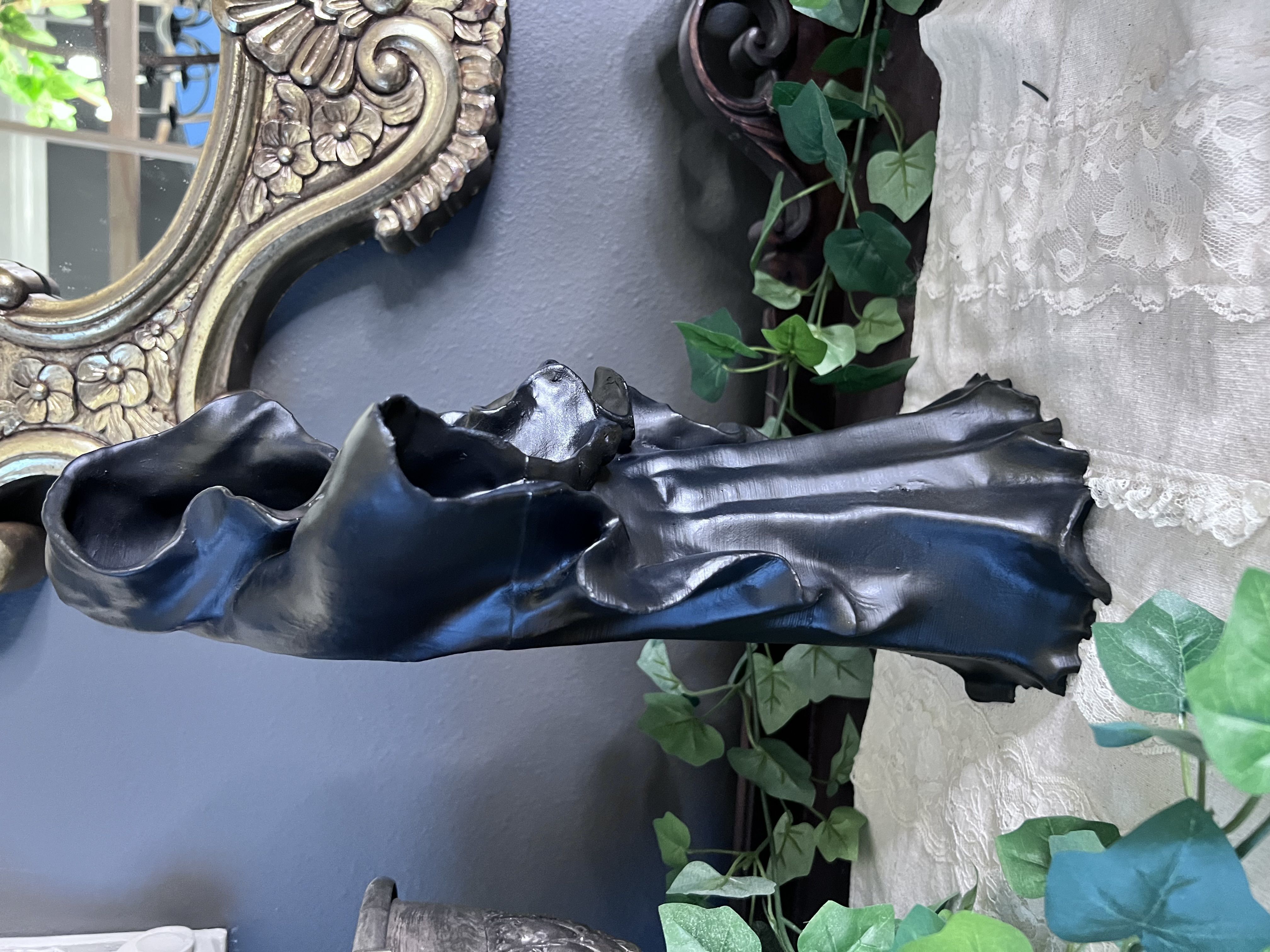 Cloaked ghost with outstretched arm 3D print model_2