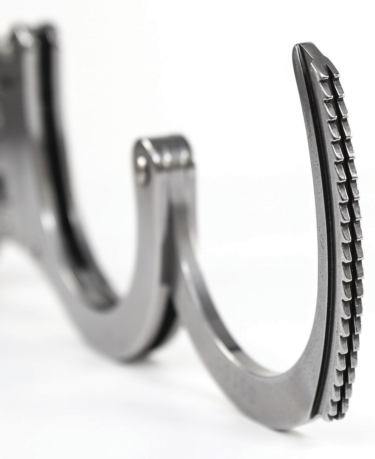 Model-Hinged-Handcuffs-Hinged-3ds-Max Low-poly 3D model_1