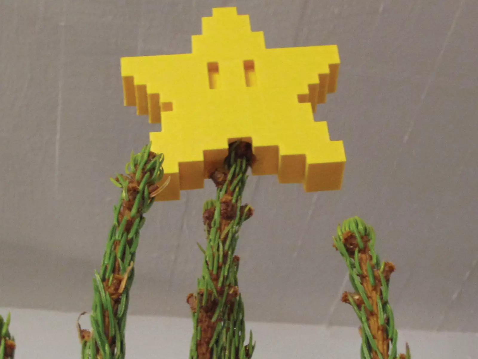 Pixel Tree Topper Star Free 3D print model_0