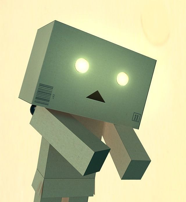 Danbo Model paper robot with glowing eyes Free low-poly 3D model_0