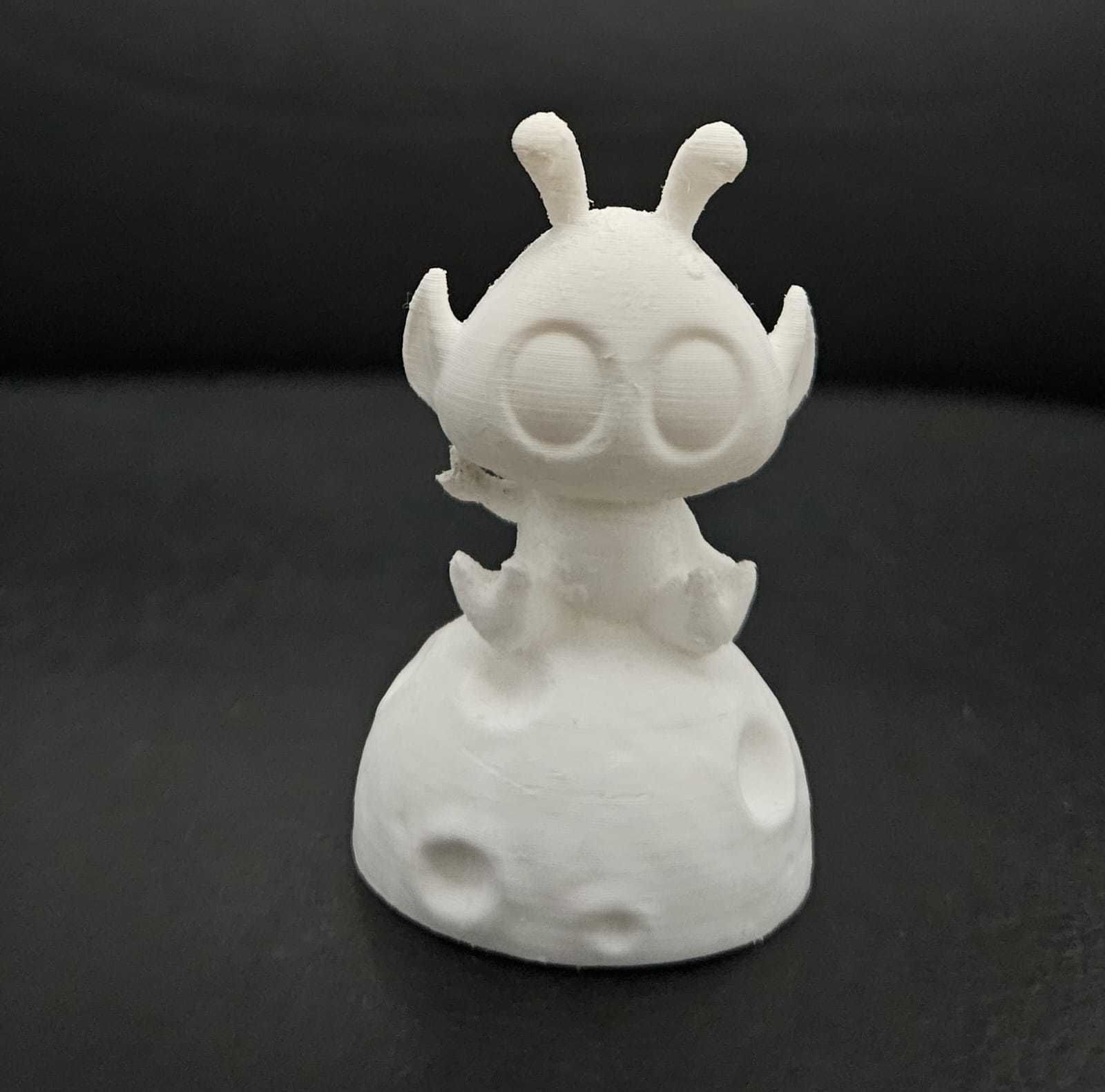Alien on Moon 3D print model_5