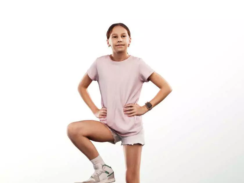 Maggie 14450 -  Girl Climbing A High Step Low-poly 3D model_0