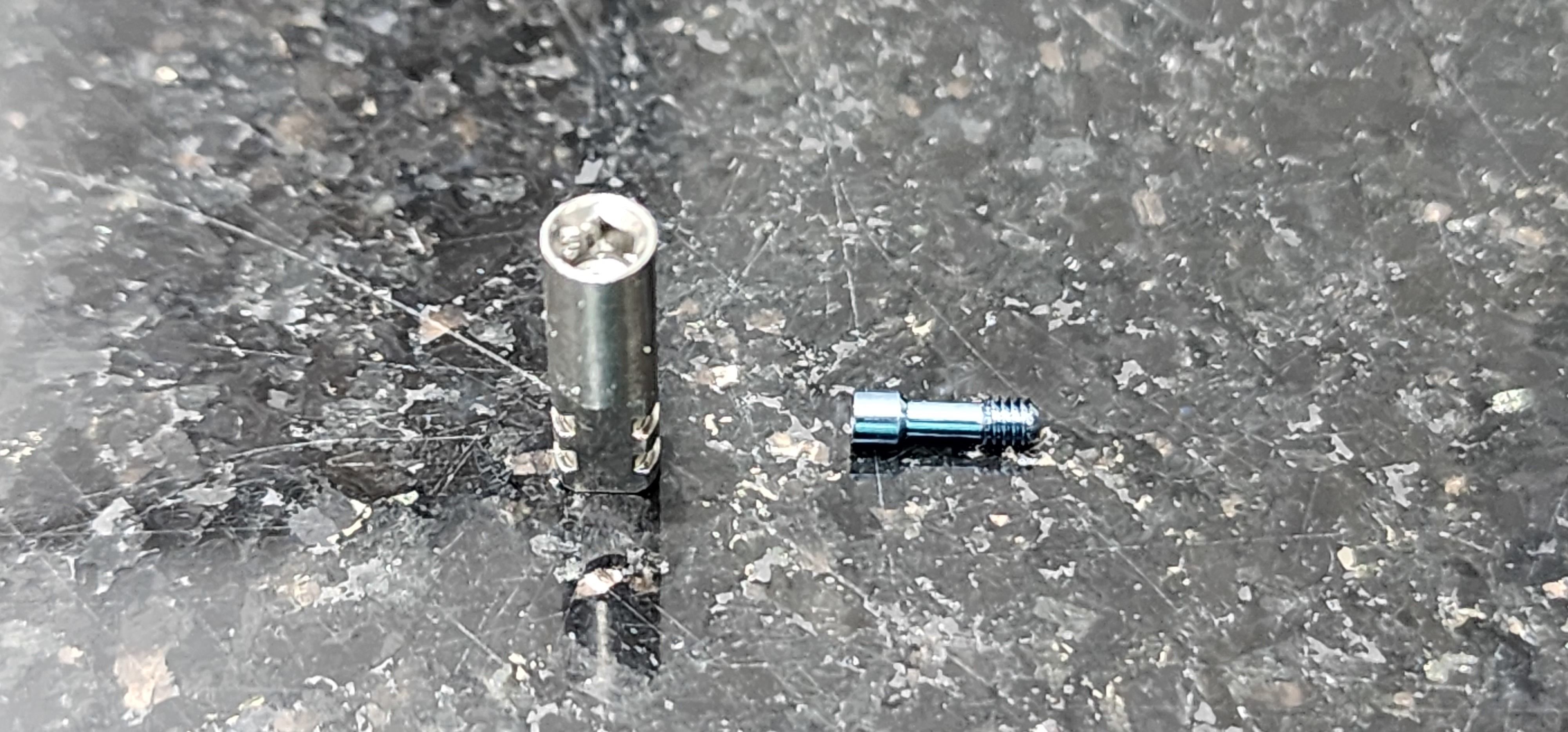 Digital Implant Model with a Metal Analog for 3D print model_7