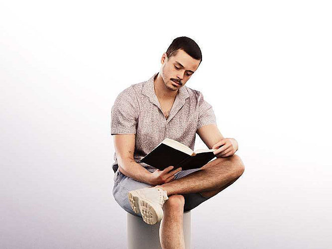 Sandro 13287 - Sitting Young Man Reading Low-poly 3D model