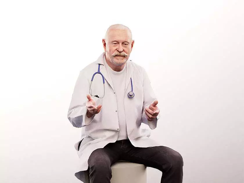 Eddie 12910 - Sitting Older Doctor Talking Low-poly 3D model_0