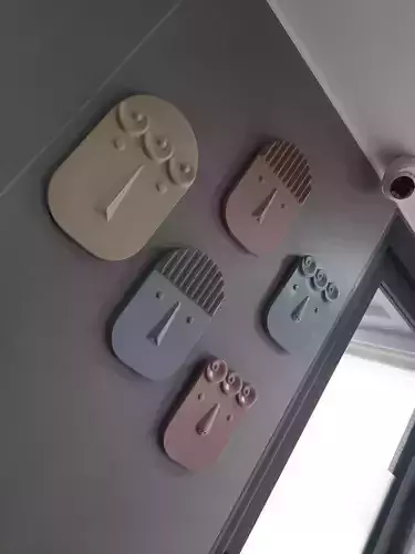 NORDIC CERAMIC FACE WALL HANGING PLATE 