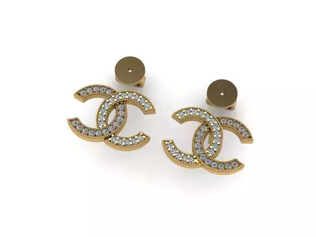 woman earring for diamonds