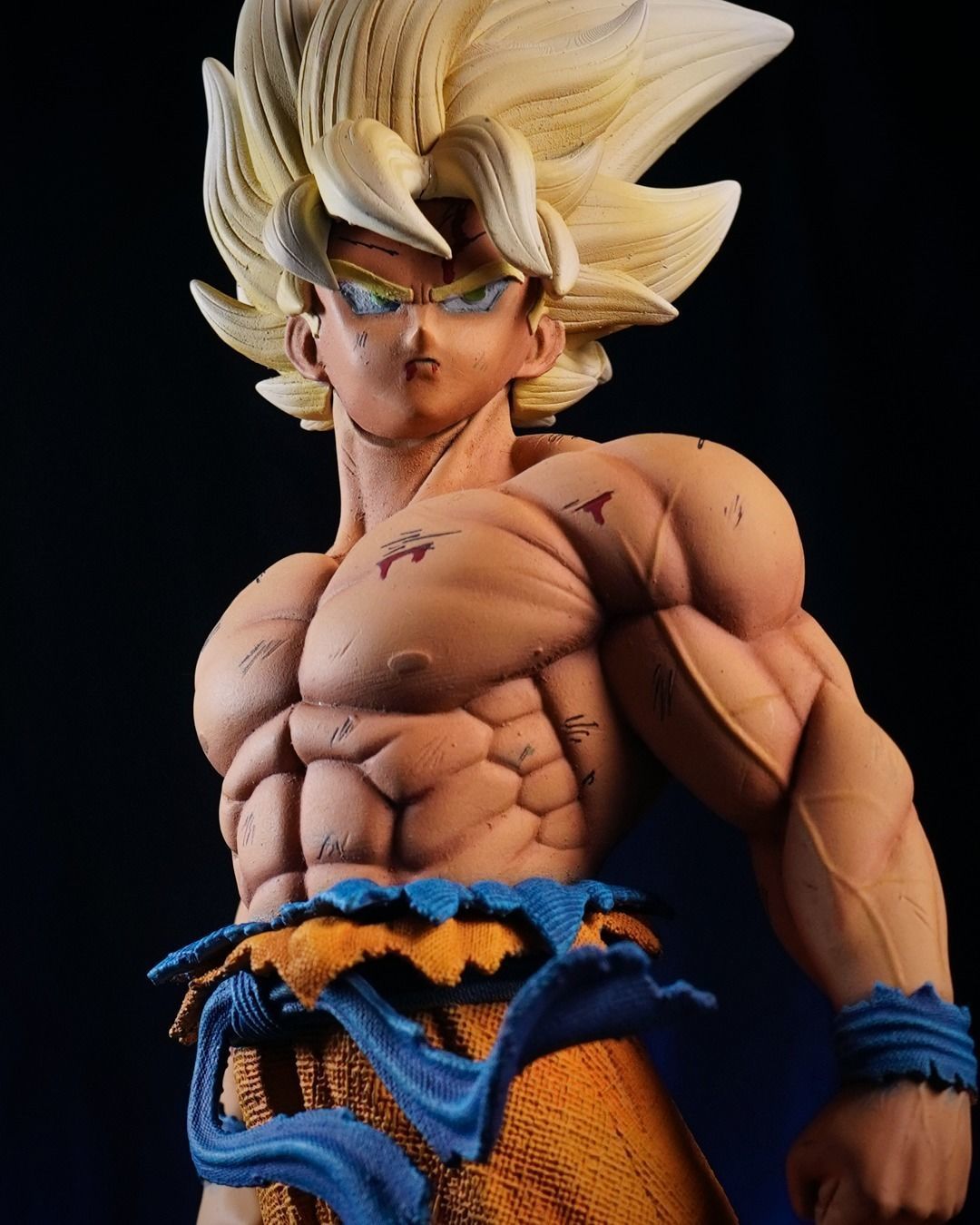 Super Saiyan Goku Statue 3D print model_14