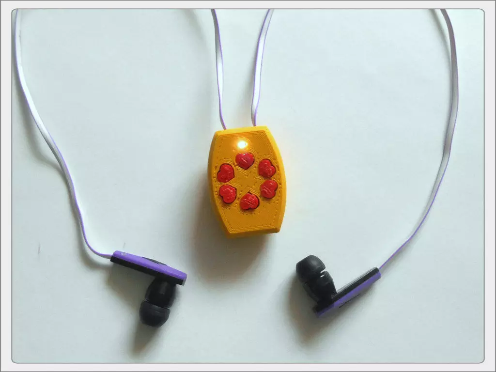 Triena Case Heart with clip Free 3D print model