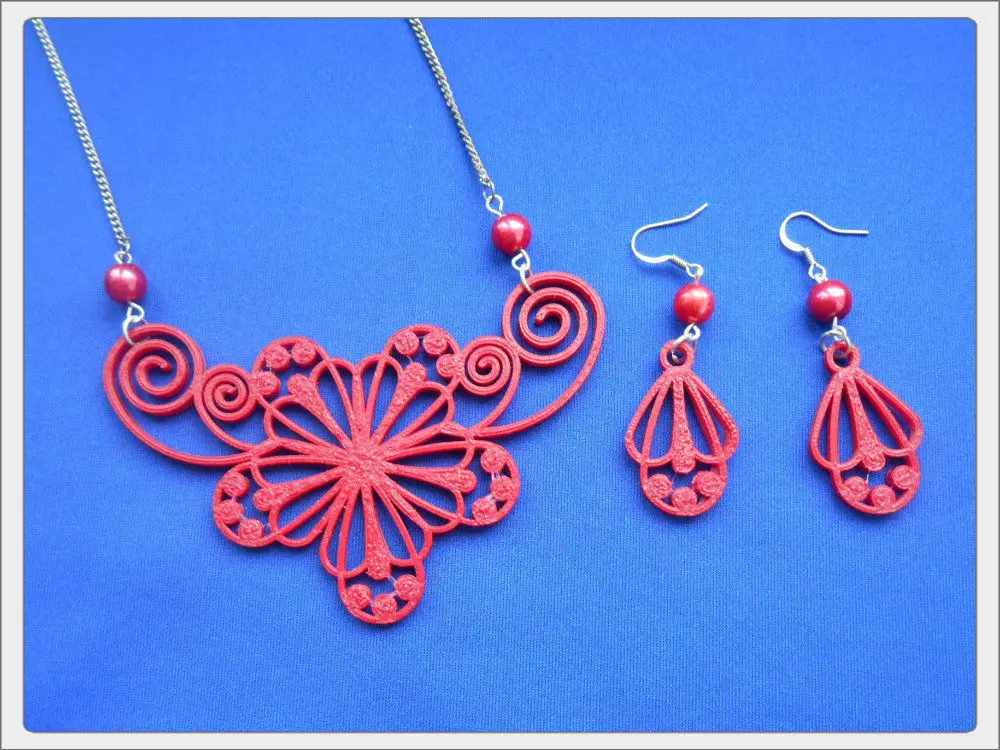 Purple set flower cut out in shape of heart Free 3D print model