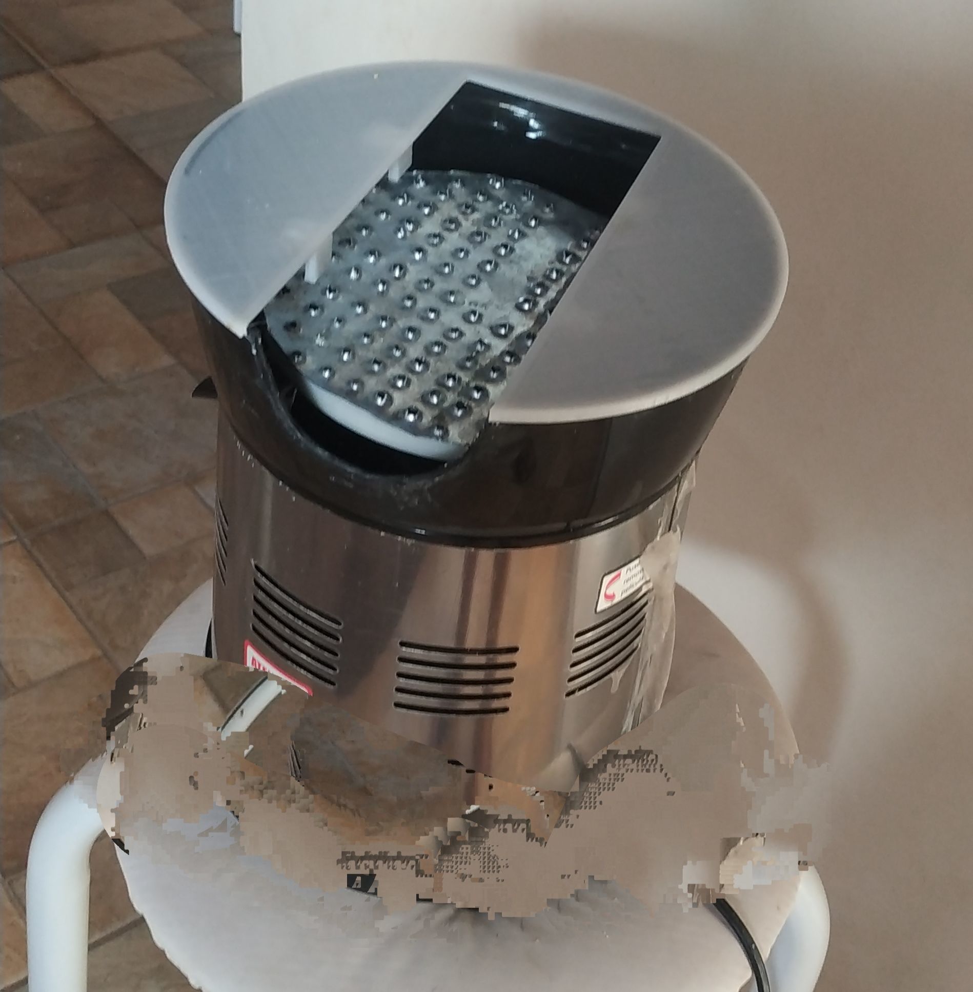 EXTRATOR DE SUCOS RALADOR DE MILHO VERDE 2 EM 1 3D print model_7