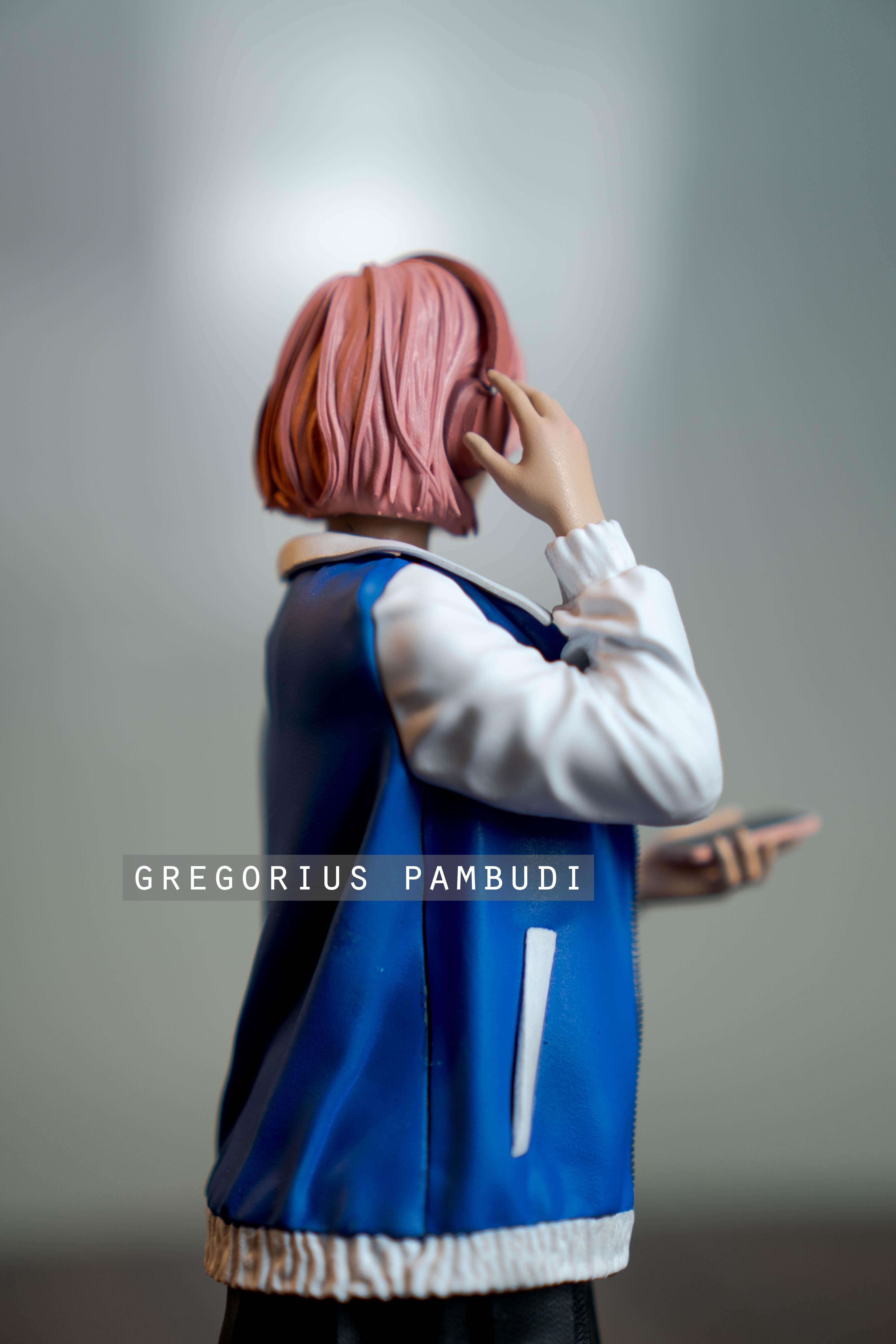 A woman walking on the sidewalk 3d printable 3D print model_13