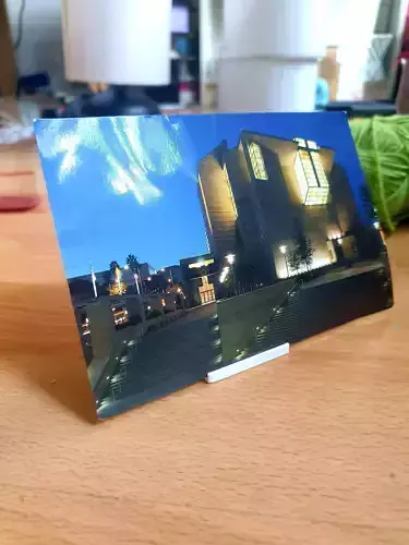 Minimalist Photo Stand