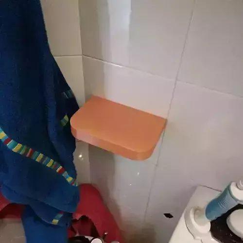 Little Shelf with Bracket