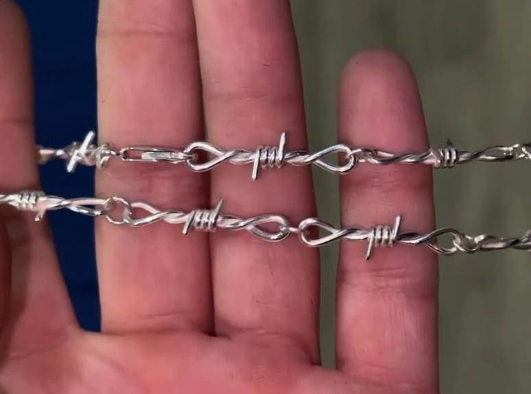 Barbed wire link 3D print model_4