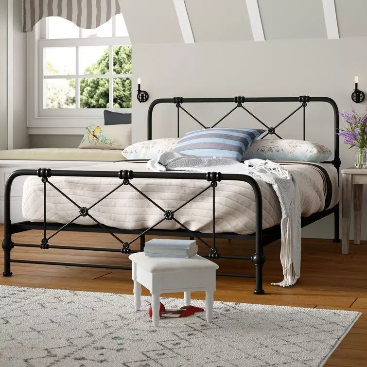 Cherrie Metal Bed Free 3D model