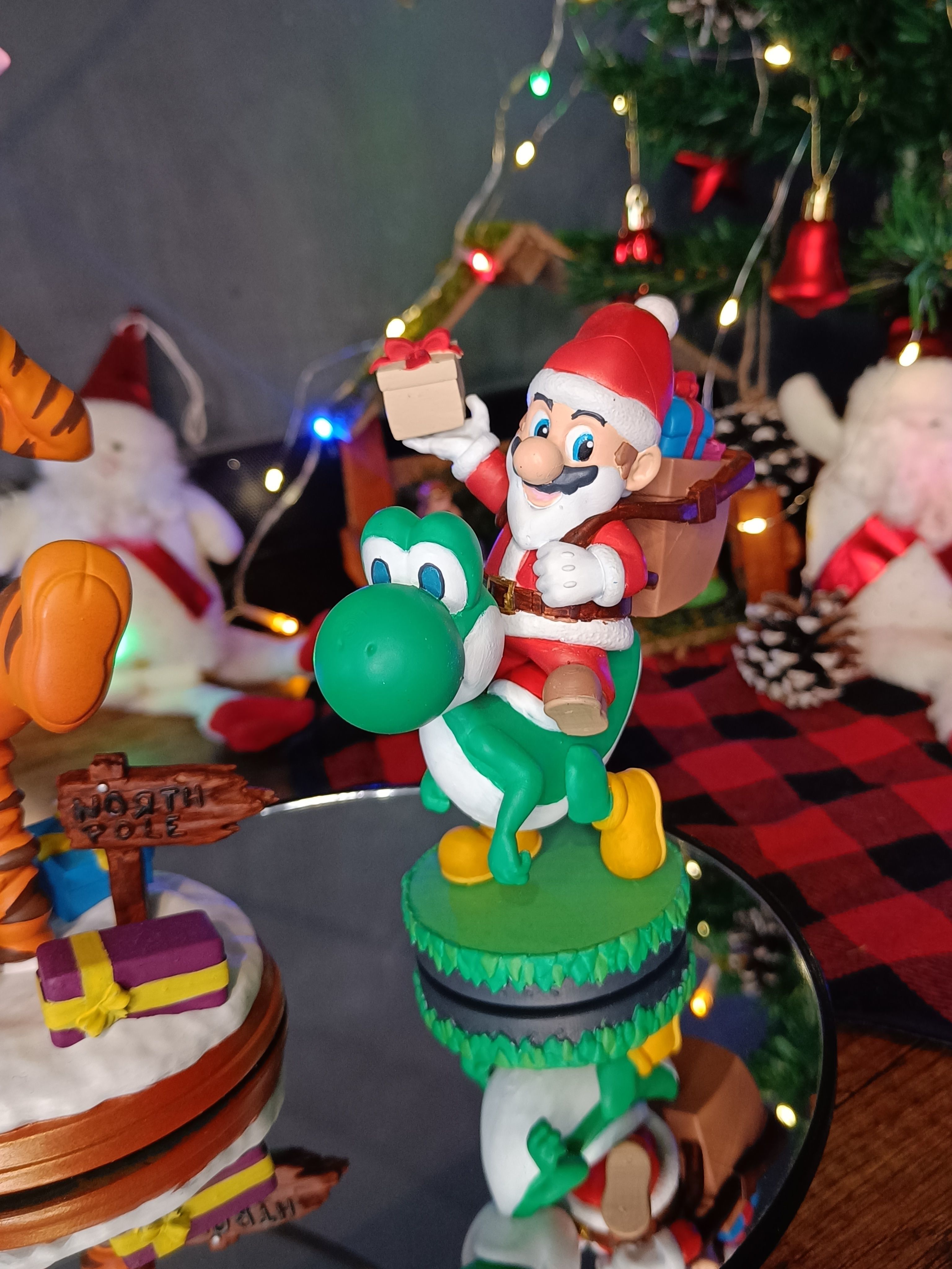 MARIO BROS PAPA NOEL Y YOSHI 3D print model_3