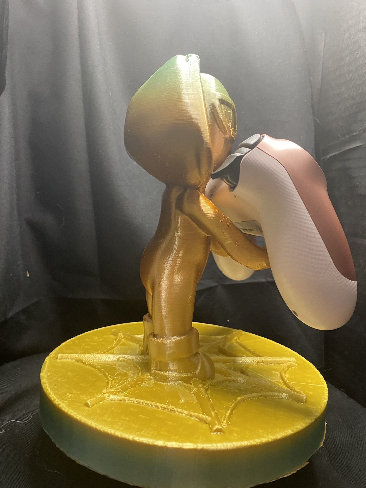 Chibi Spider-Gwen joystick and phone holder 3D print model_2