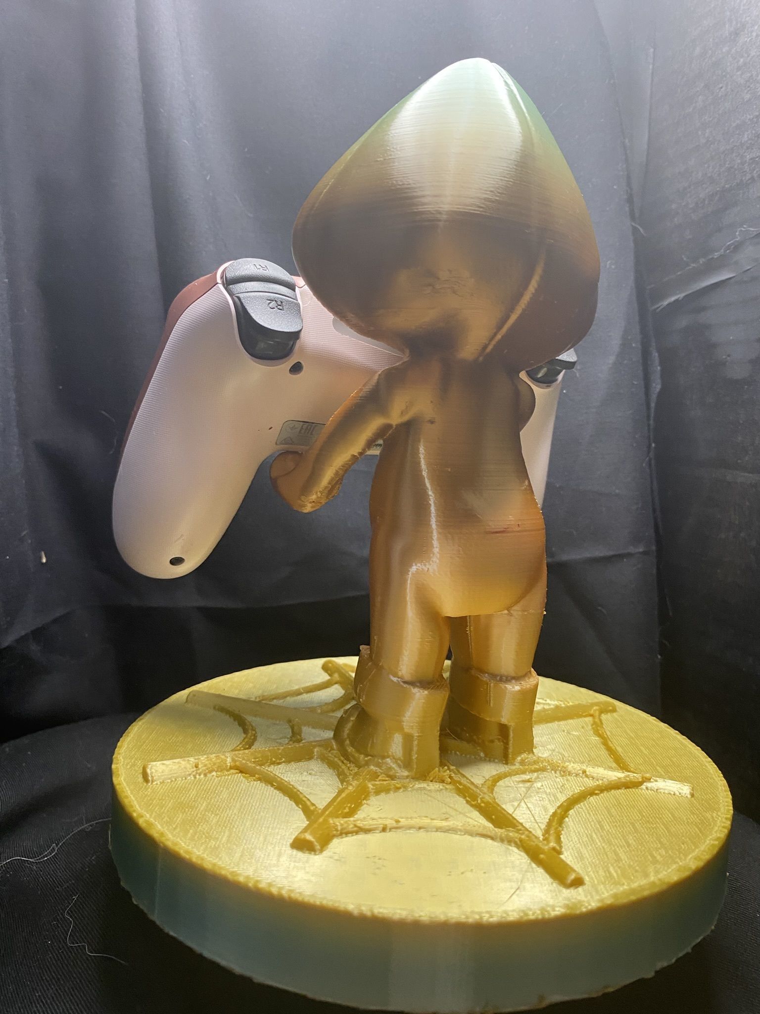 Chibi Spider-Gwen joystick and phone holder 3D print model_1